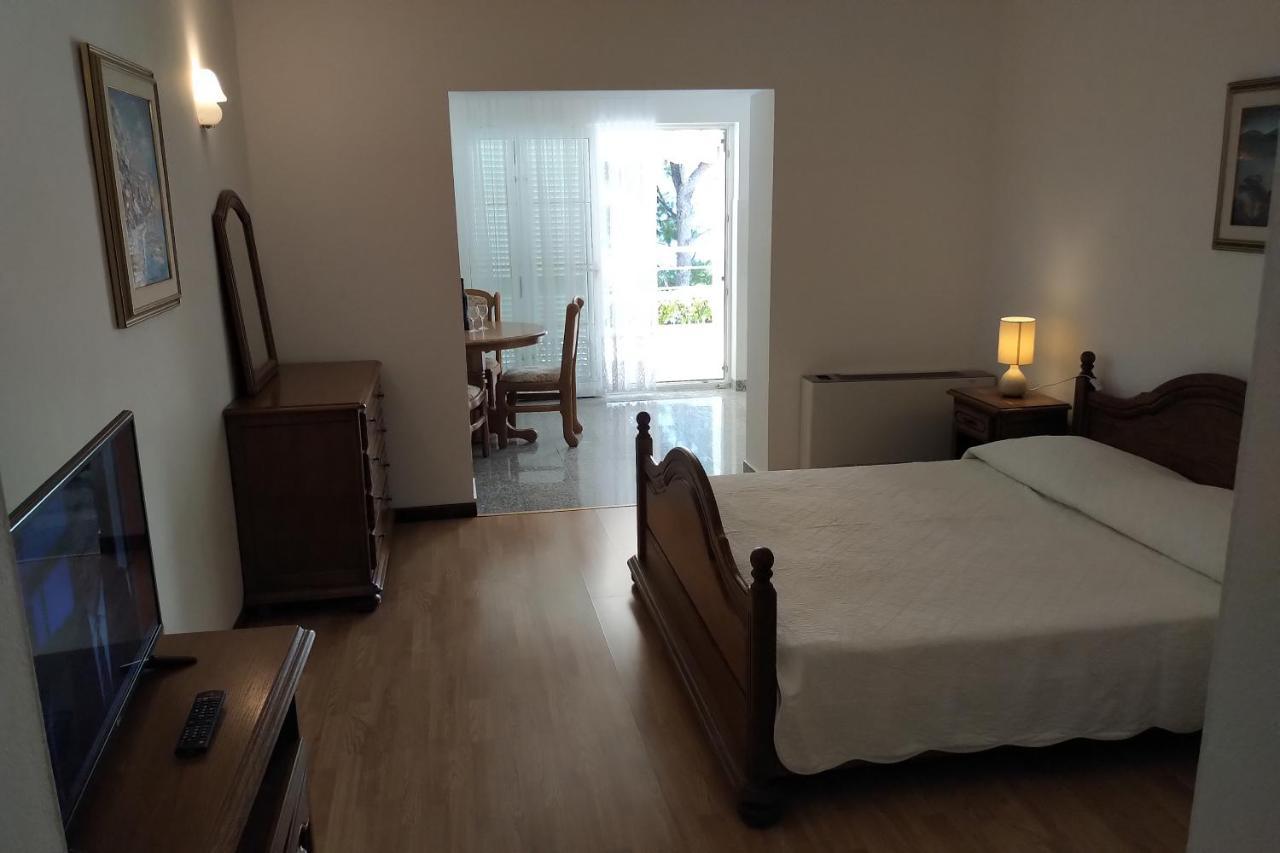 Sun Apartment *
