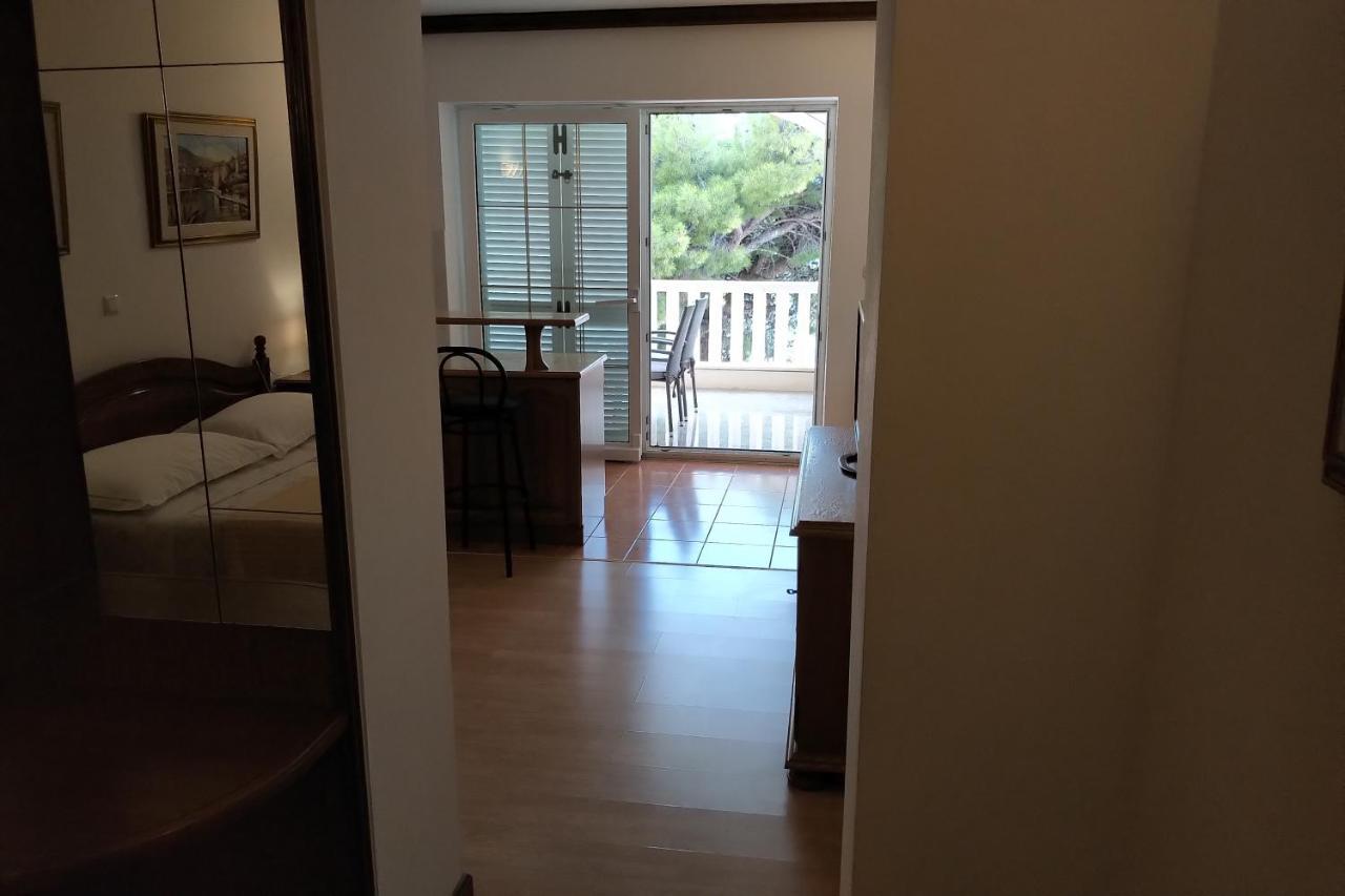 Sun Apartment *