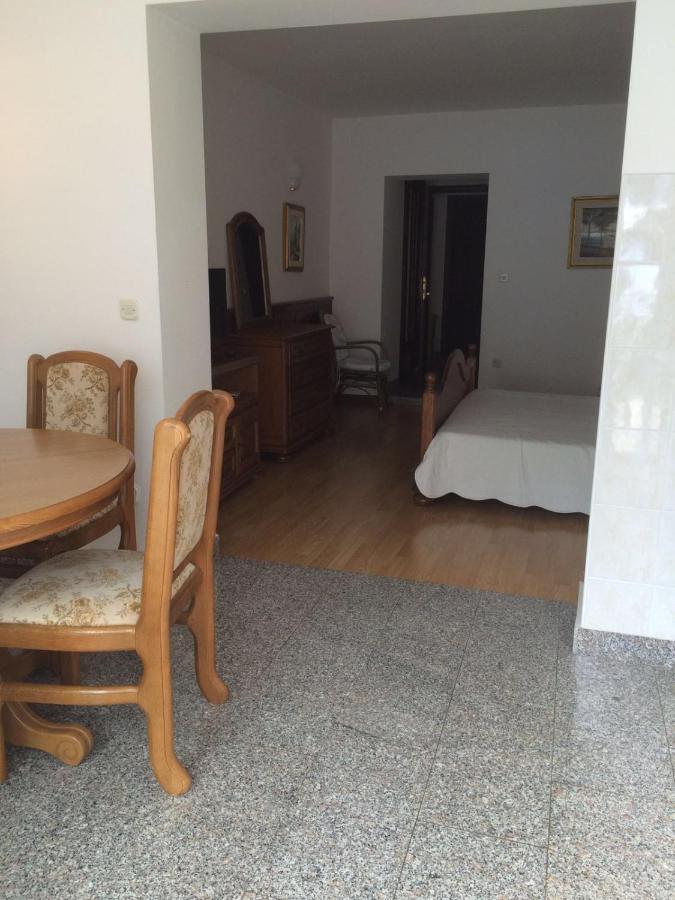 Sun Apartment *